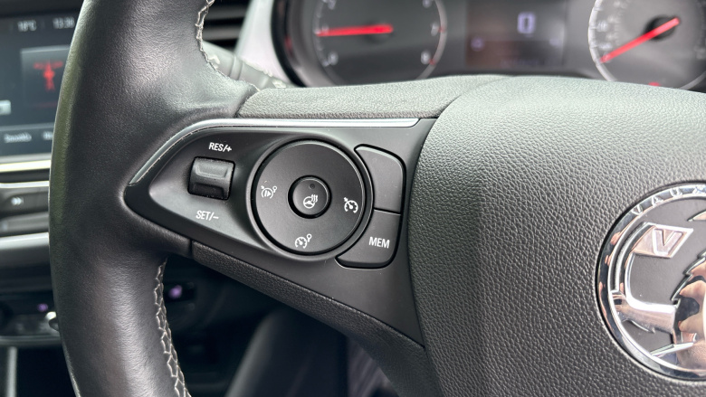 Vauxhall Crossland X 1.2 SE 5dr Petrol Hatchback